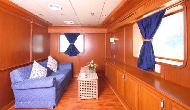 Pandaw MY Andaman Explorer Accommodation 2.jpg